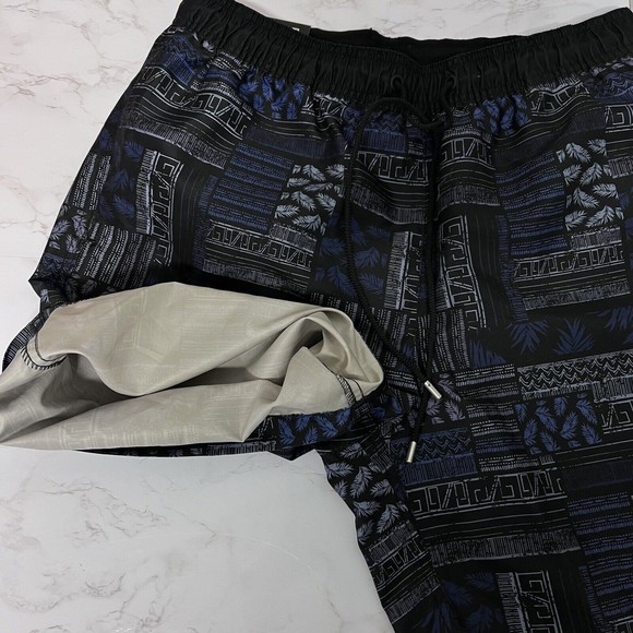 NWT Kirkland Signature Men's Medium Swim Shorts Black Gray Blue Print - Picture 10 of 16